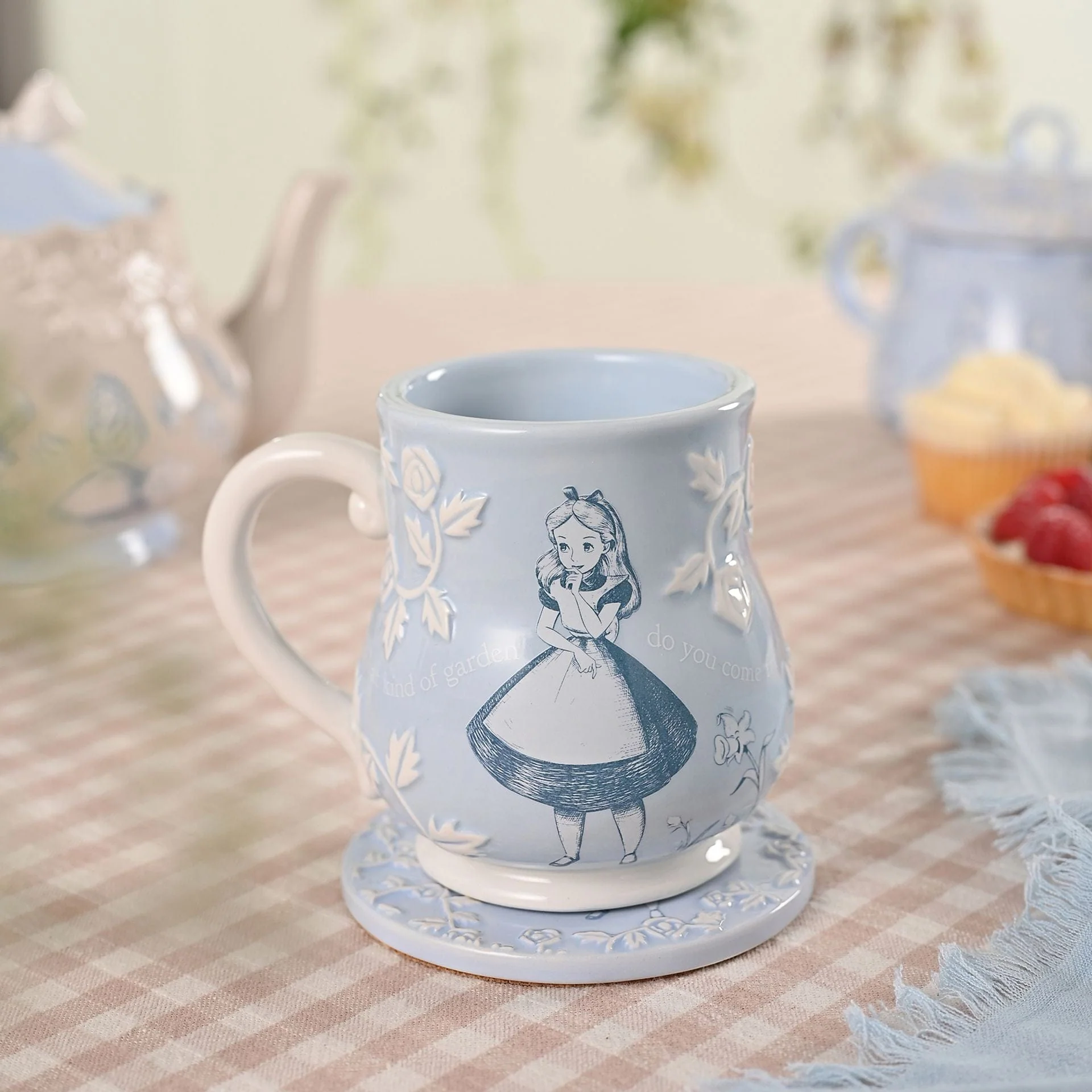Disney Home Alice in Wonderland Embossed Mug - Alice - Image 2