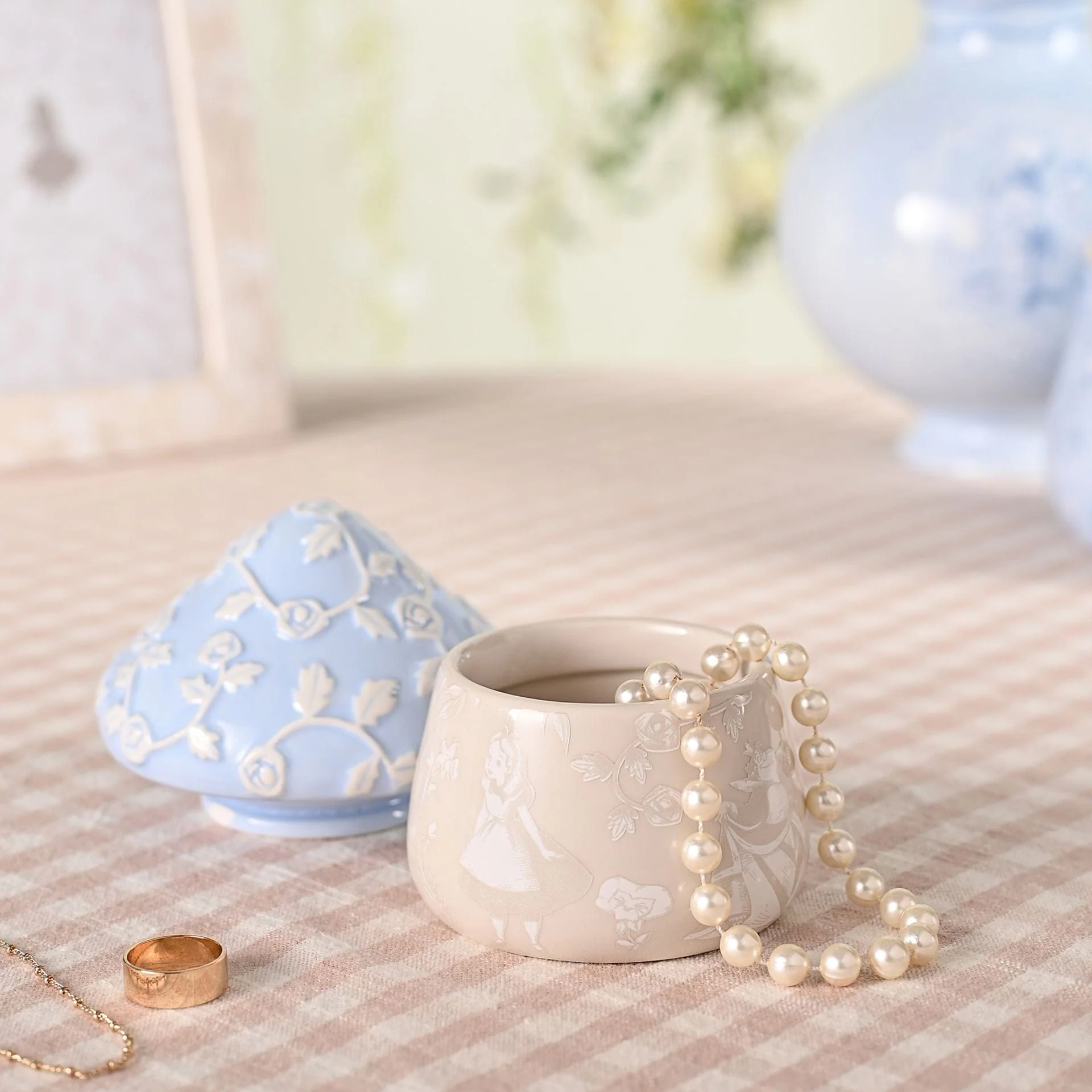 Disney Home Alice in Wonderland Mushroom Trinket Box - Image 4