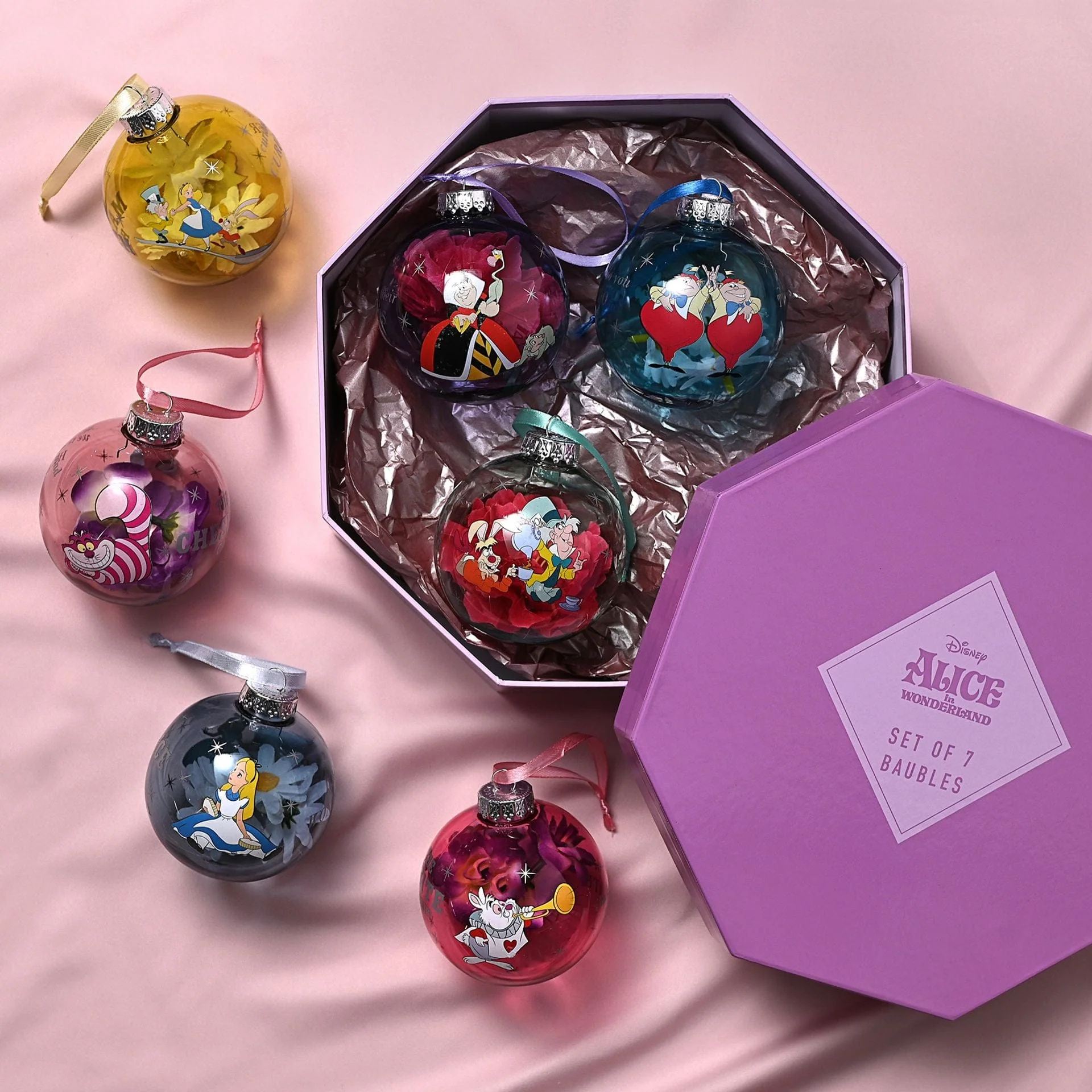 Disney Icons And Villains Set of 7 Baubles - Alice In Wonderland - Image 9