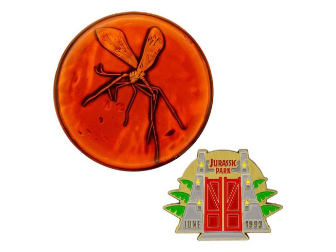 Jurassic Park Enamel Medallion & Pin Badge Collector's Set - Image 2
